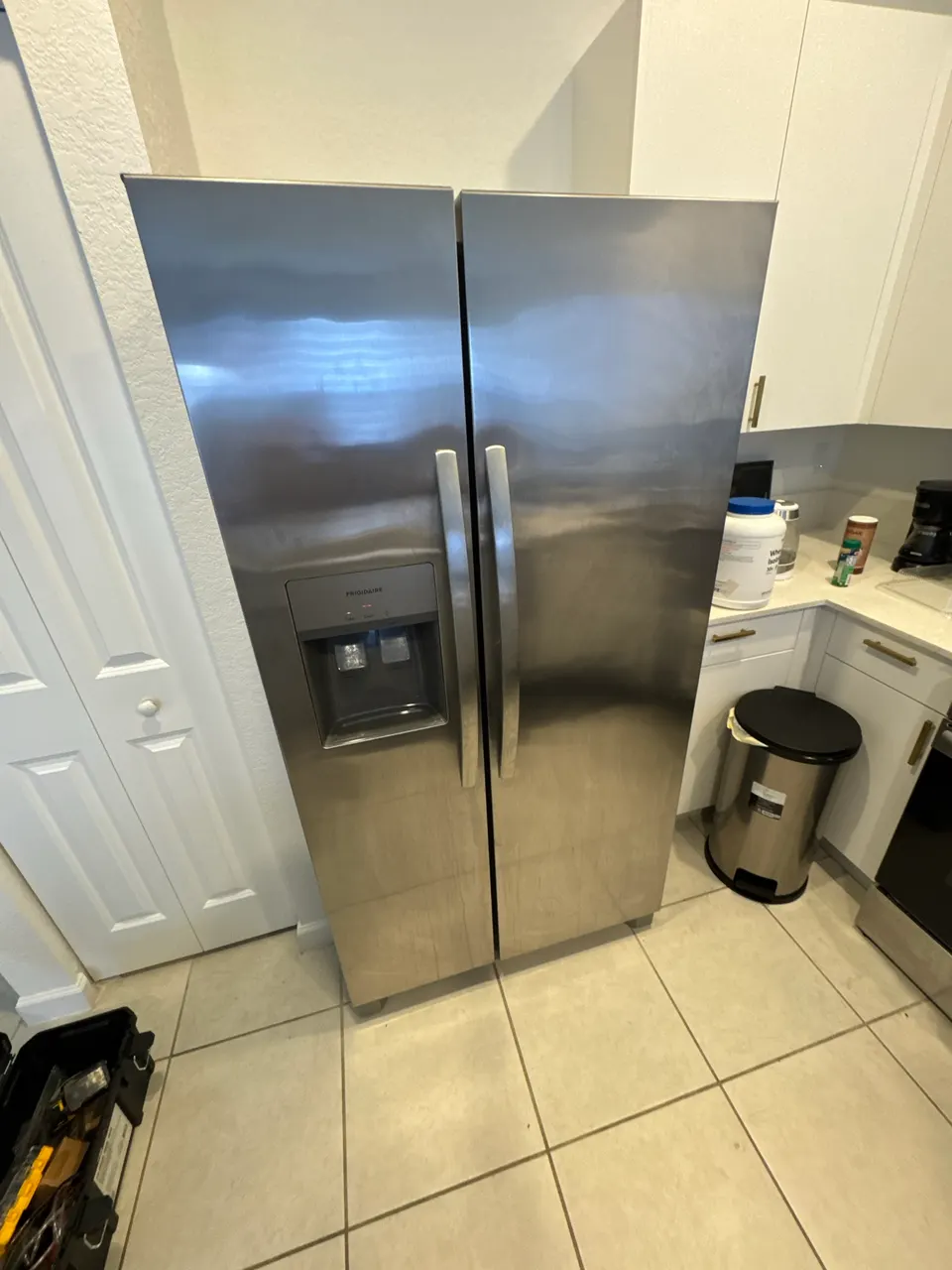 Refrigerator repair by an Express Xpert technician in South Florida