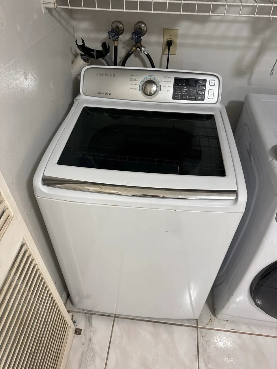 Washing machine repair by an Express Xpert technician in South Florida