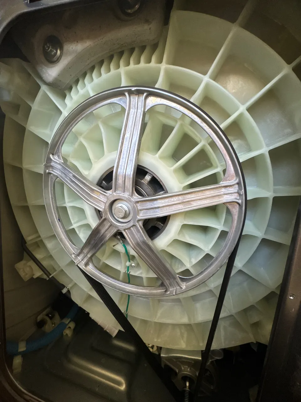 Washing machine repair by an Express Xpert technician in South Florida